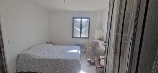 MAISON INDUVIDUELLE - JARDIN - GARAGE - CLIMATISATION