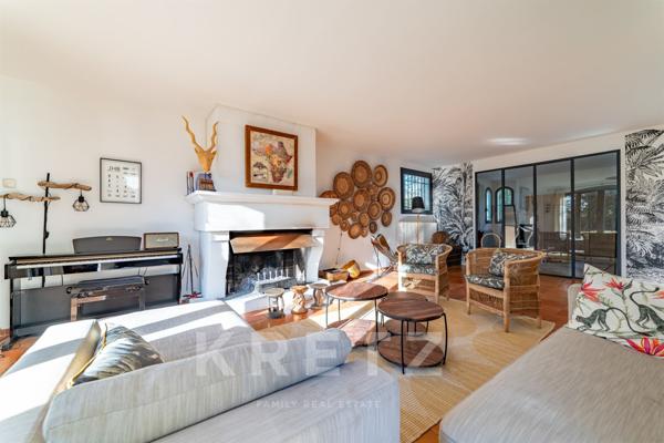 Aix-en-Provence. Élégante villa familiale de 220 m² au cœur d’un parc arboré