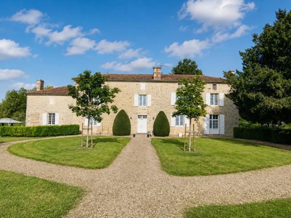 Belle propriété à seulement 5 minutes de Mansle