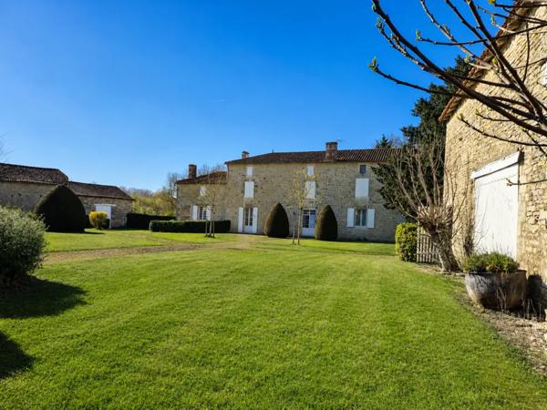Belle propriété à seulement 5 minutes de Mansle