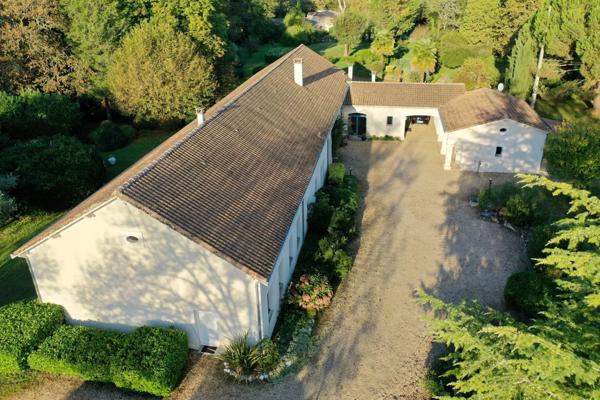 Domaine rénové avec gîte dans l’ouest de la Dordogne