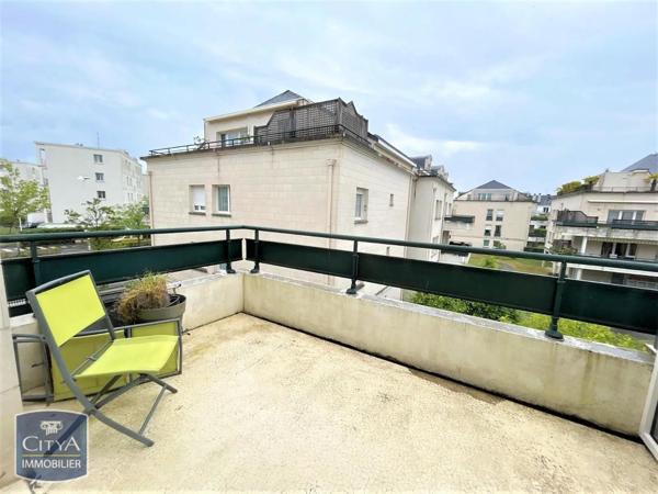 Appartement à louer 2 pièces 50m² Saint-Cyr-sur-Loire (37540)