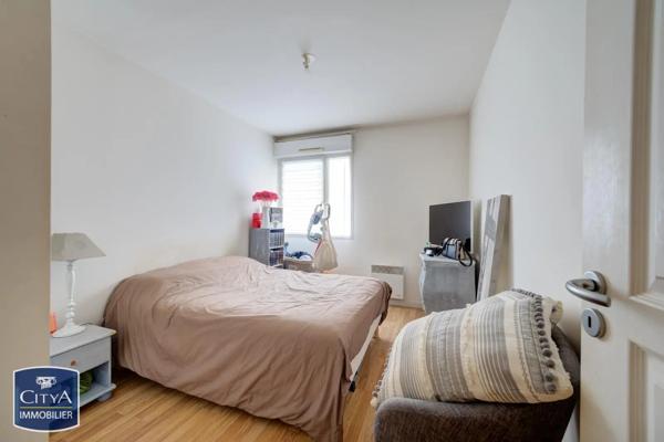 Appartement à louer 2 pièces 50m² Saint-Cyr-sur-Loire (37540)