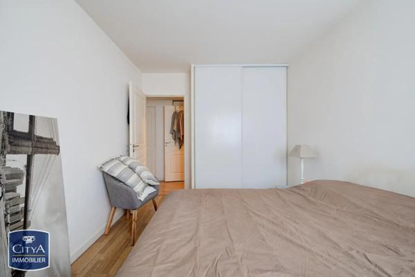 Appartement à louer 2 pièces 50m² Saint-Cyr-sur-Loire (37540)