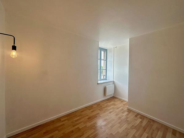 APPARTEMENT UNE CHAMBRE PROCHE DU CENTRE-VILLE