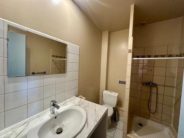 APPARTEMENT UNE CHAMBRE PROCHE DU CENTRE-VILLE