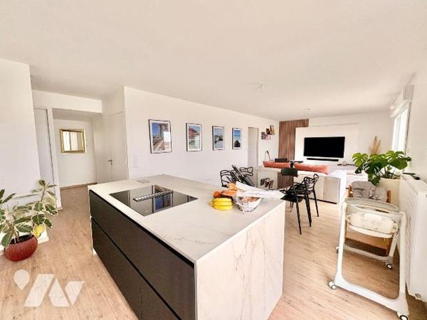 NOUVEAUTÉ ? ÉTUDE TRENTE CINQ NOTAIRES
RARE À LA VENTE ? APPARTEMENT T5 AVEC TERRASSES ? RENNE...