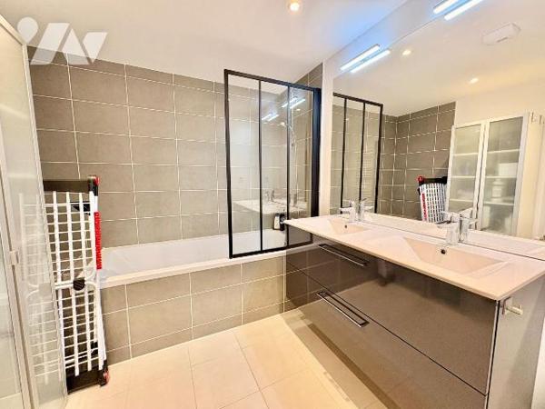 NOUVEAUTÉ ? ÉTUDE TRENTE CINQ NOTAIRES
RARE À LA VENTE ? APPARTEMENT T5 AVEC TERRASSES ? RENNE...