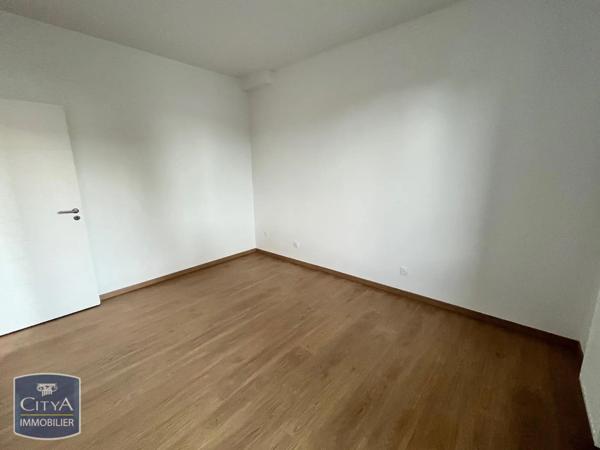 Appartement à louer 2 pièces 39.1m² Tours (37100)
