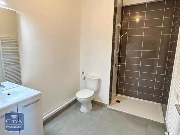 Appartement à louer 2 pièces 39.1m² Tours (37100)