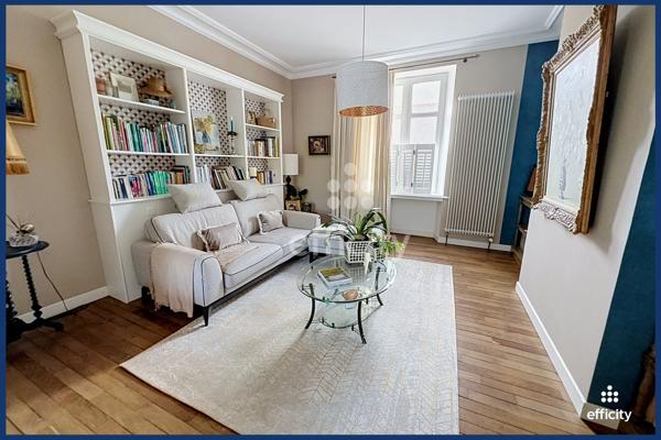 Maison
         8 pièces
        - 255 m² Bien prestige 679 800 € *