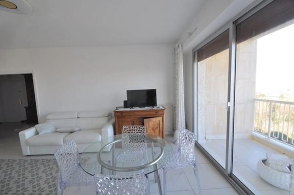 Appartement à vendre 3 pièces ANGERS (49), grand appartement + cave et garage