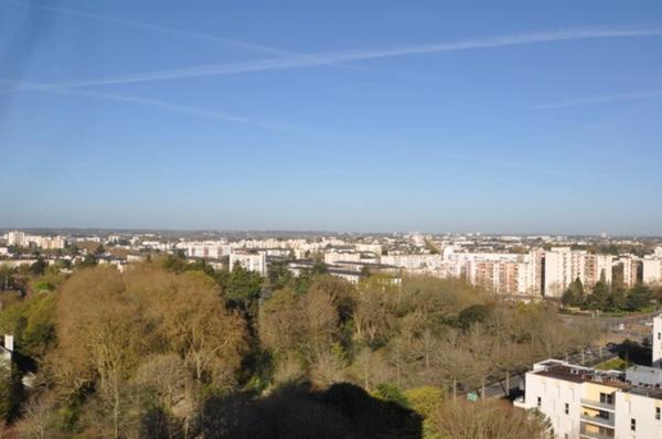 Appartement à vendre 3 pièces ANGERS (49), grand appartement + cave et garage