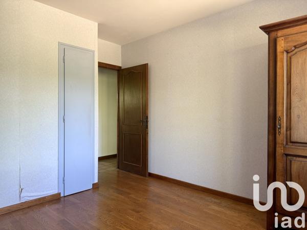 Maison traditionnelle 9 pièces de 187 m² à Cornier (74800)