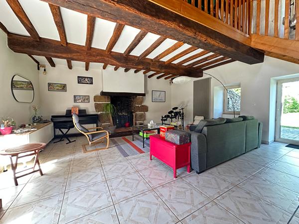 Maison en pierre 154 m² à vendre dans un hameau d'Aizenay