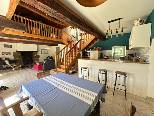 Maison en pierre 154 m² à vendre dans un hameau d'Aizenay
