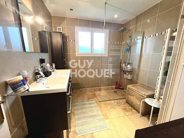 Belle maison familiale 229 m² à Crépieux-la-Pape