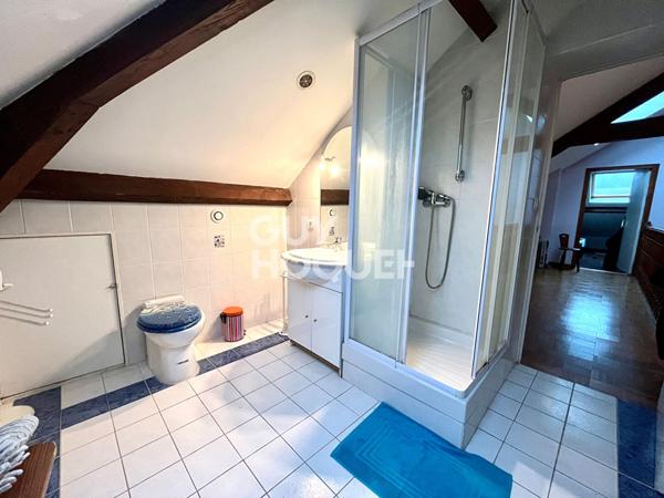 Belle maison familiale 229 m² à Crépieux-la-Pape