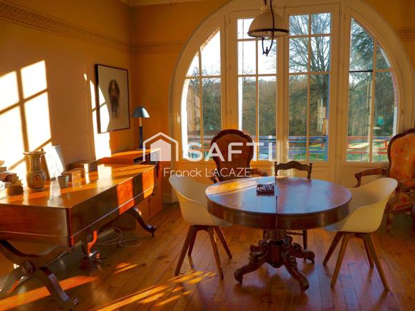 Demeure de caractère 190 m² avec jardin et piscine