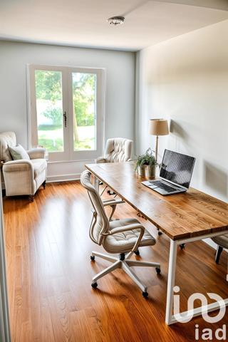 Maison traditionnelle 8 pièces de 178 m² à La Teste-de-Buch (33260)