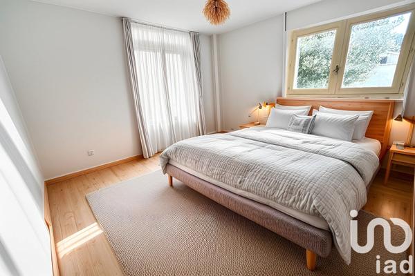 Maison traditionnelle 8 pièces de 178 m² à La Teste-de-Buch (33260)