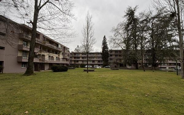 Appartement à louer    1 pièce •  Pau