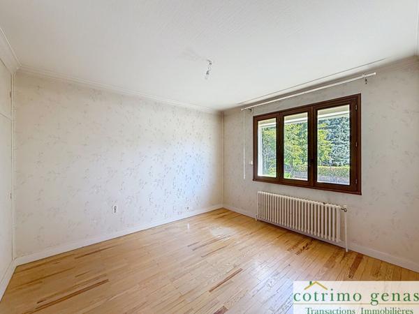 GENAS centre Maison 7P de 138m² Terrain 770m²
