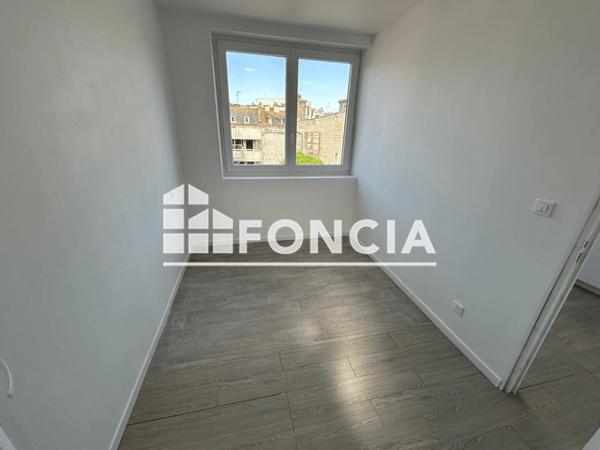 Location Studio 48 m² - 22 RUE DU GENERAL LECLERC Saint-brieuc 22000