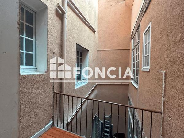 Location Appartement 3 pièces 150 m² - 10 PLACE NATIONALE Montauban 82000