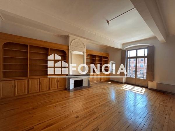 Location Appartement 3 pièces 150 m² - 10 PLACE NATIONALE Montauban 82000