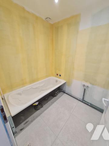 MAISON DE VILLE - A VENDRE - A AMENAGER - MONTOIRE/ LOIR