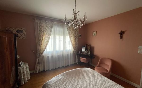 Maison à vendre    4 pièces • 131 m2 La Rochelle