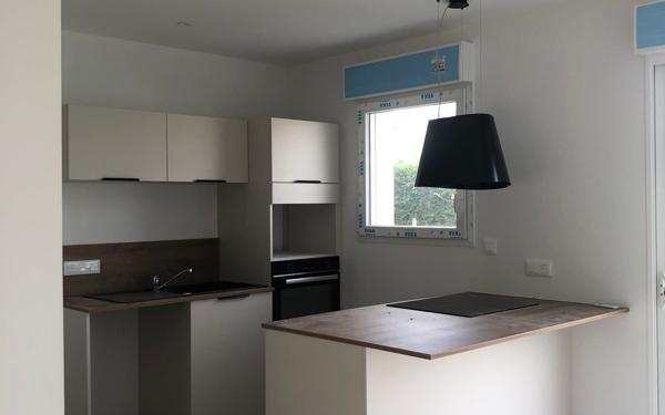 Maison à louer    4 pièces • 77,30 m2 Cabariot