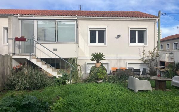 Maison à vendre    5 pièces •  La Rochelle