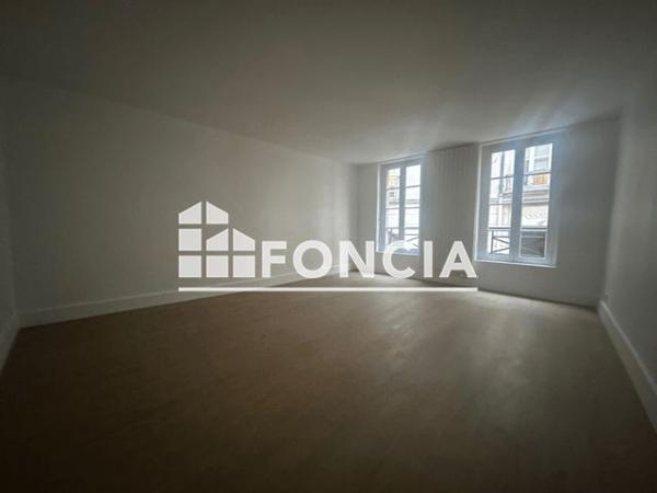 Location Local commercial 2 pièces 44 m² - 14 RUE DE LA SALLE Saint Germain En Laye 78100