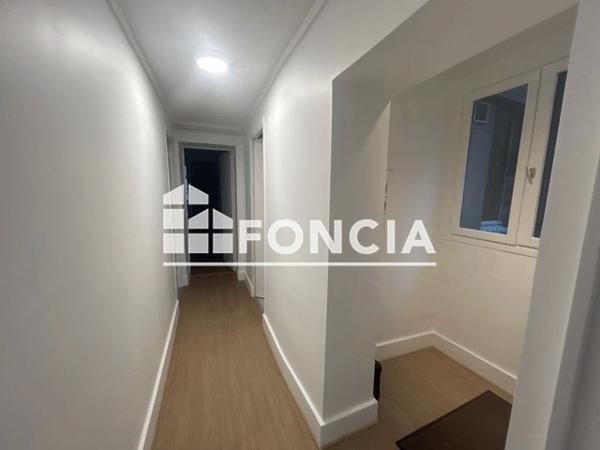 Location Local commercial 2 pièces 44 m² - 14 RUE DE LA SALLE Saint Germain En Laye 78100