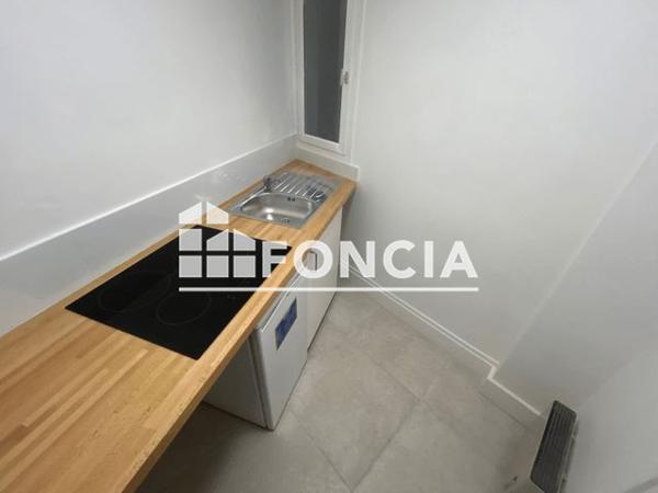 Location Local commercial 2 pièces 44 m² - 14 RUE DE LA SALLE Saint Germain En Laye 78100