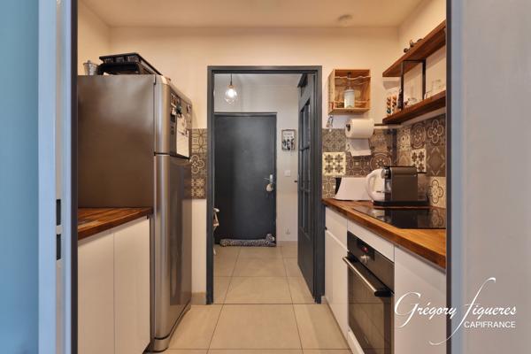 Appartement avec balcon (garage en option) – Saint-Priest Village, à deux pas du Château