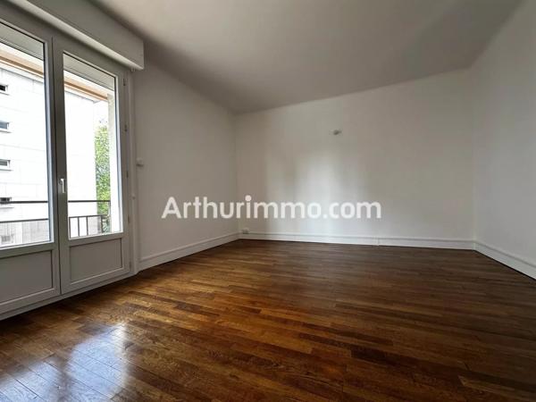 Vente                                                      Appartement
                        
                     3 pièces                      80 m2                     à Le Havre