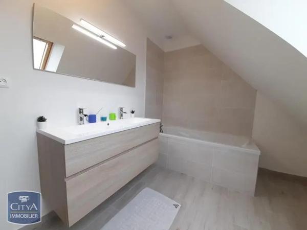 Maison à louer 5 pièces 100.59m² Saint-Hilaire-Saint-Mesmin (45160)