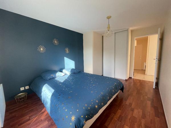 Appartement MEUBLE La Chaussee Saint Victor 3 pièce(s) 75 m2