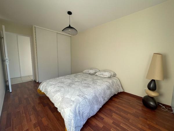 Appartement MEUBLE La Chaussee Saint Victor 3 pièce(s) 75 m2