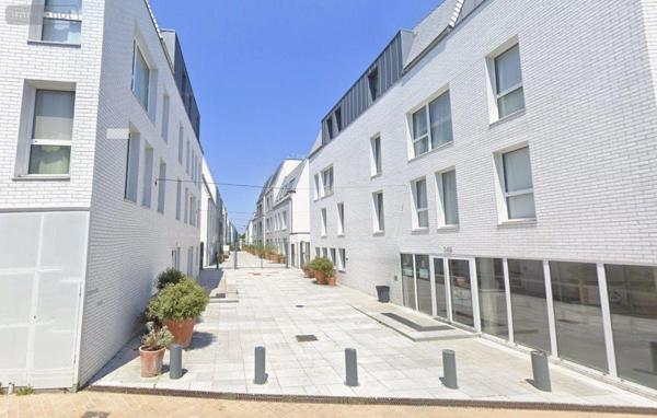 Parking couvert à vendre à Bordeaux en Gironde (33000), ref : 026/991