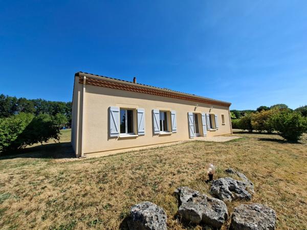 Maison de plain-pied à vendre - 3 chambres - à Pressignac Vicq (24)
