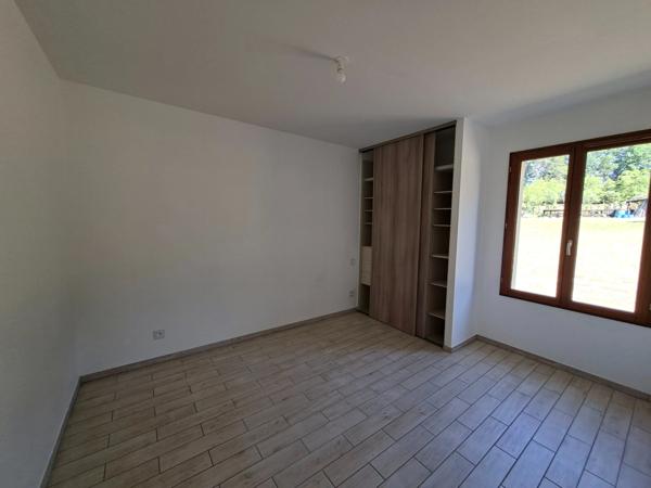 Maison de plain-pied à vendre - 3 chambres - à Pressignac Vicq (24)