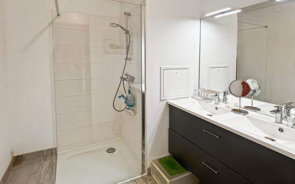 Appartement à vendre    3 pièces • 60 m2 Bagnolet