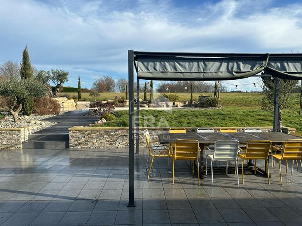 Maison individuelle de plain pied 10 min de montpon 232 m2