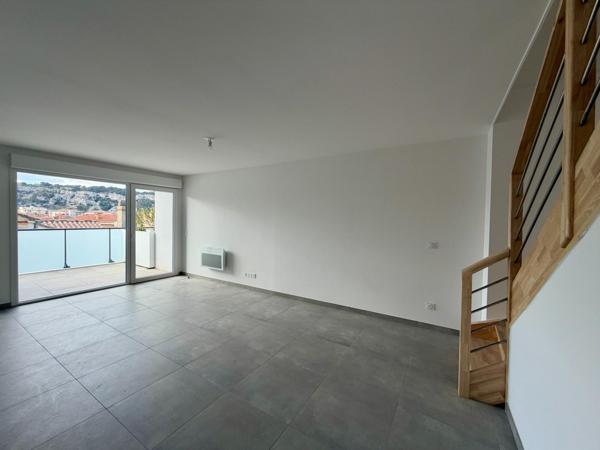 Duplex 3 pièces neuf 2025 avec terrasses et vue dégagée – Cavaillon