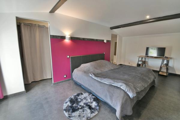 Maison à vendre 5 pièces proche de TONNAY CHARENTE (17)