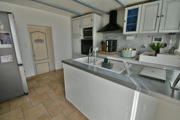 Maison à vendre 5 pièces proche de TONNAY CHARENTE (17)